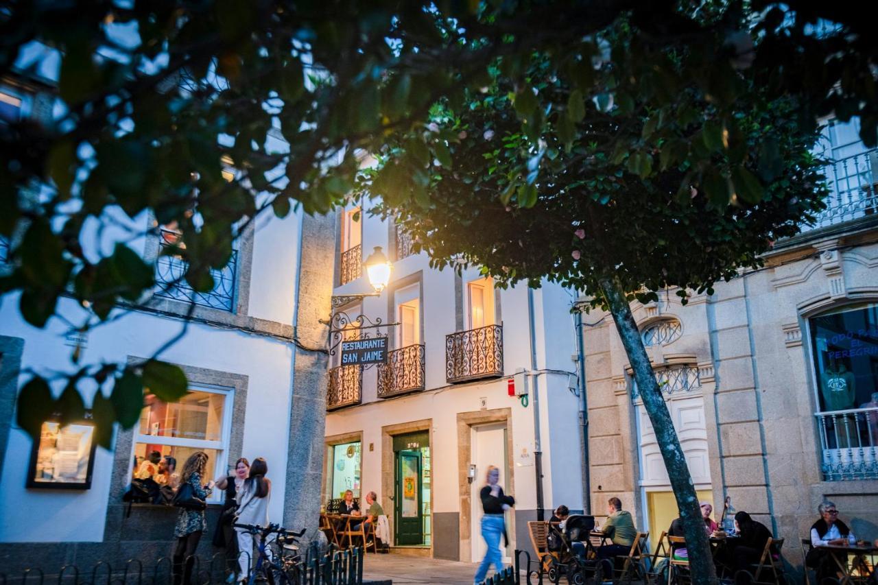 Apartamentos Atia Catedral サンティアゴ・デ・コンポステーラ エクステリア 写真